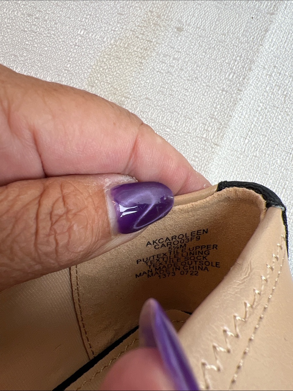 Anne Klein, tan with black trim flat - Picture 6 of 6